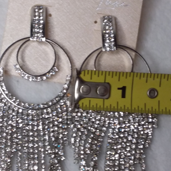 Hoop Dangle Pierce Earrings Clear Rhinestones Silver Tone Daisy Fuentes Luxe - Picture 5 of 6